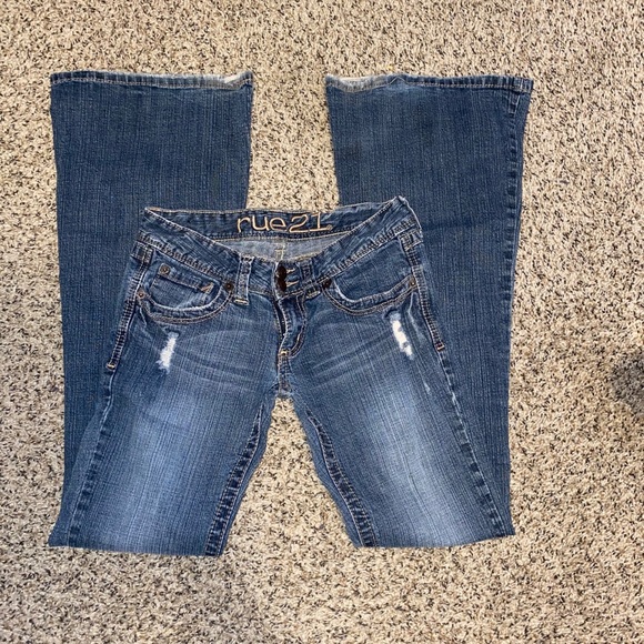 Rue21 | Jeans | Rue 2 Bell Bottom Jeans 